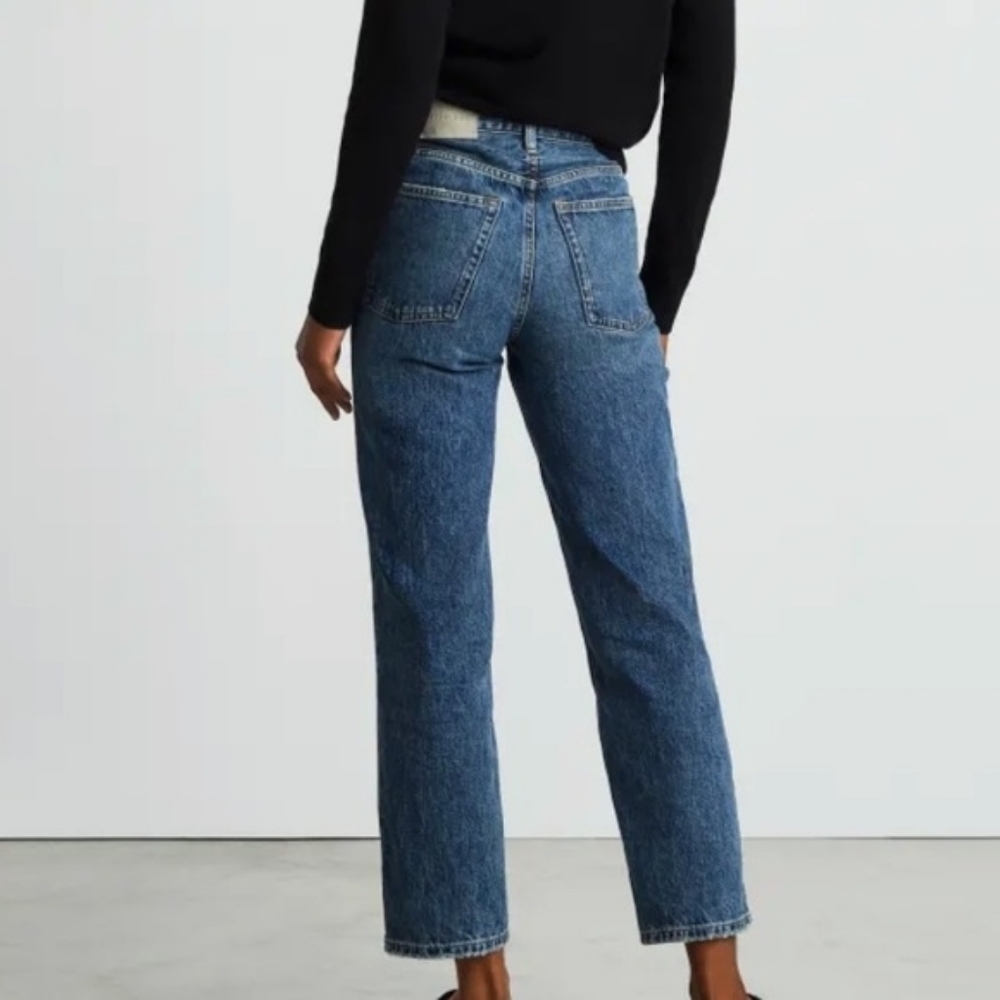 New Everlane 90's Way High Jeans. Size 32. Perfect Condition.